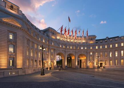 Waldorf Astoria Admirality Arch